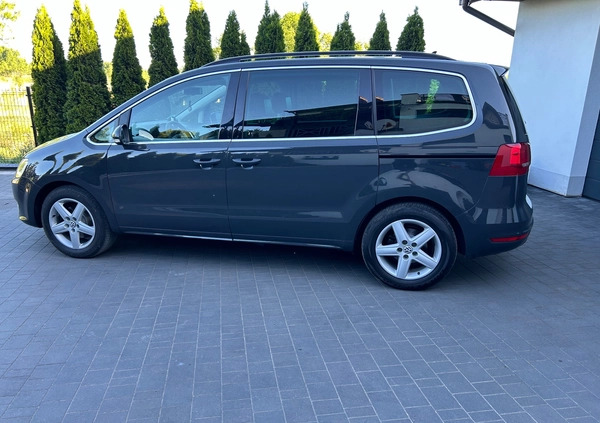 Volkswagen Sharan cena 49900 przebieg: 215000, rok produkcji 2014 z Sztum małe 232